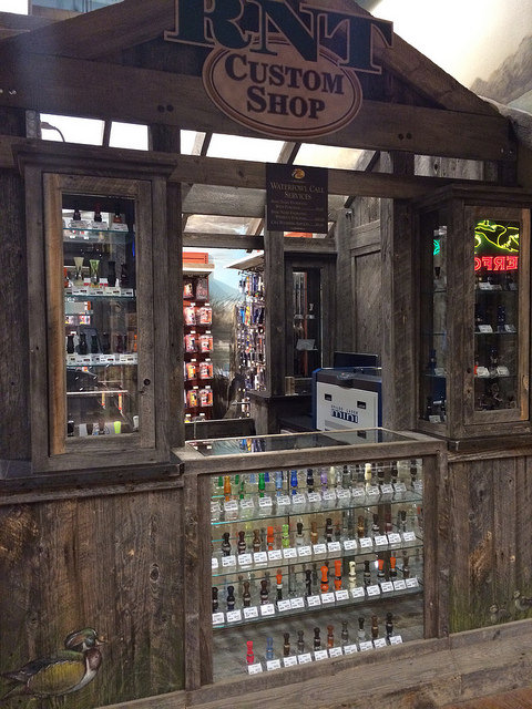 17648223842_5f84349809_z