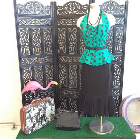 red-velvet-vintage-memphis