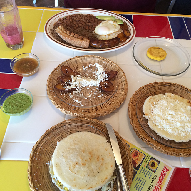 arepas deliciosas food