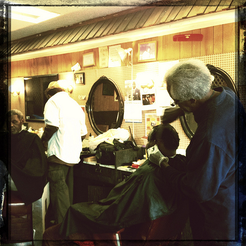 Warren Lewis, cutting hair in north Memphis Warren Lewis, cutting hair in north Memphis